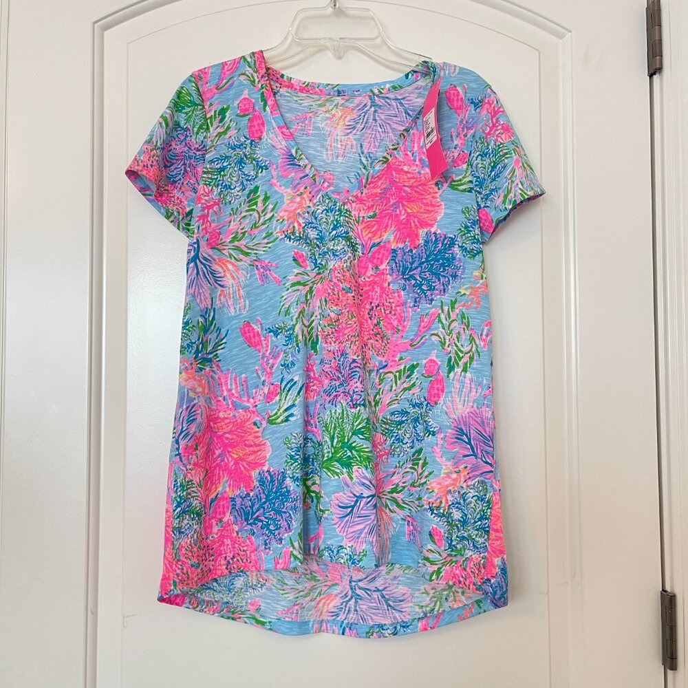 New Lilly Pulitzer XS Etta V Neck T-Shirt Top Celestial Blue Cay To My Heart NWT
